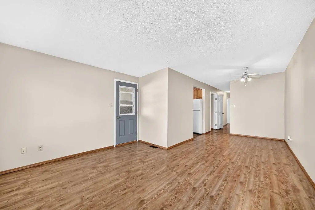 5113 17 Avenue NW Calgary AB T3B 0P8