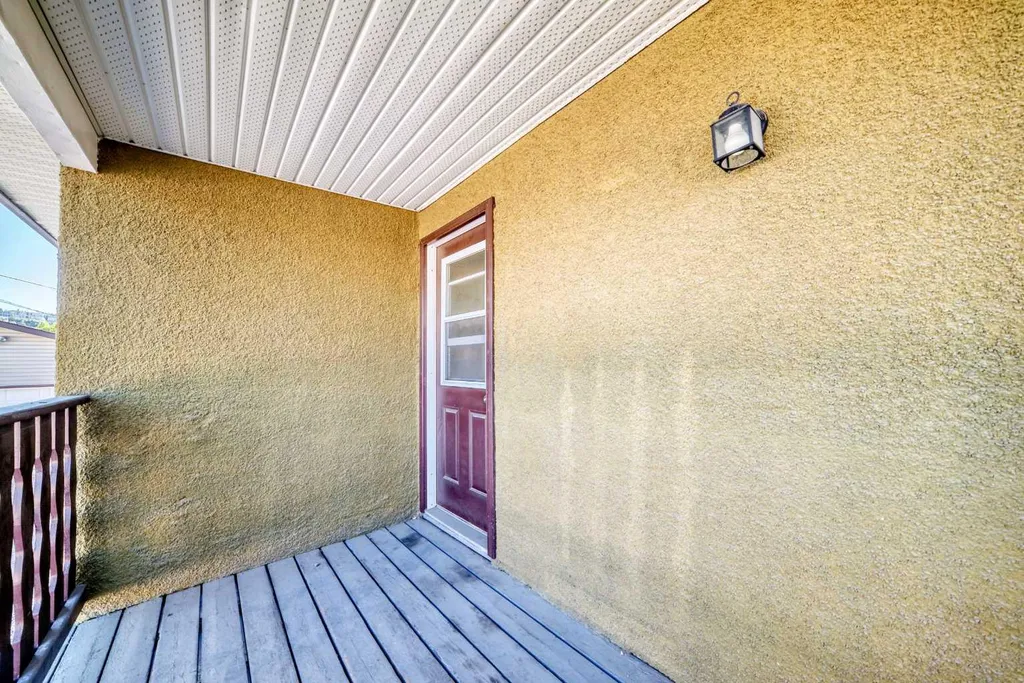 5113 17 Avenue NW Calgary AB T3B 0P8