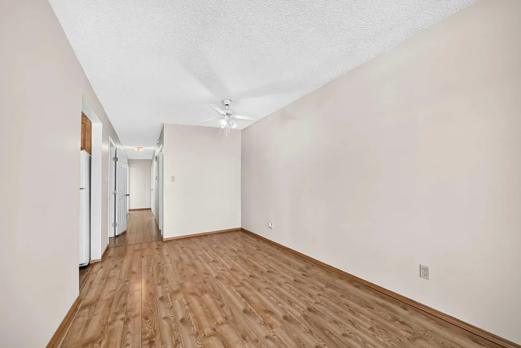 5113 17 Avenue NW Calgary AB T3B 0P8