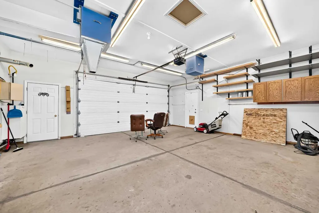 5113 17 Avenue NW Calgary AB T3B 0P8