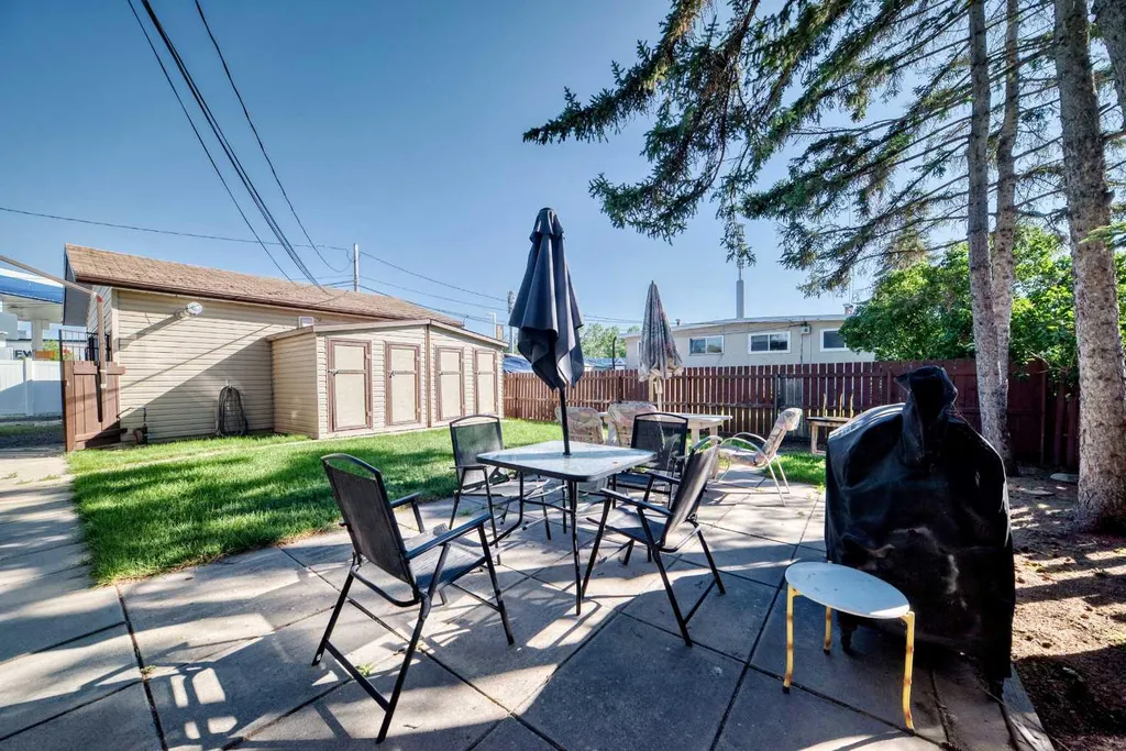 5113 17 Avenue NW Calgary AB T3B 0P8