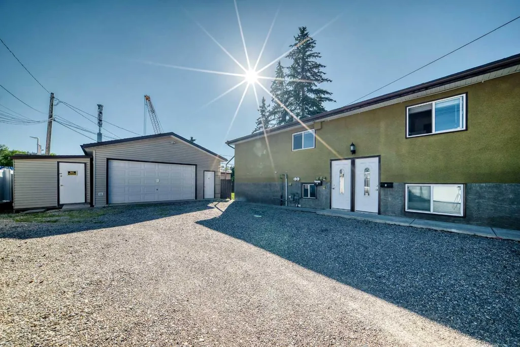 5113 17 Avenue NW Calgary AB T3B 0P8