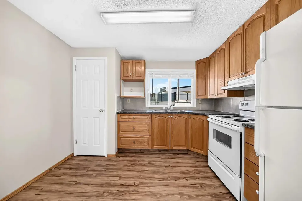 5113 17 Avenue NW Calgary AB T3B 0P8