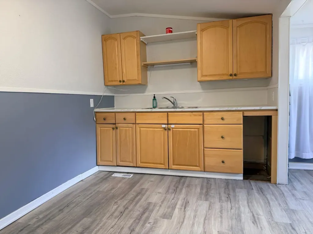 496 4 Street E Drumheller AB T0J0Y4