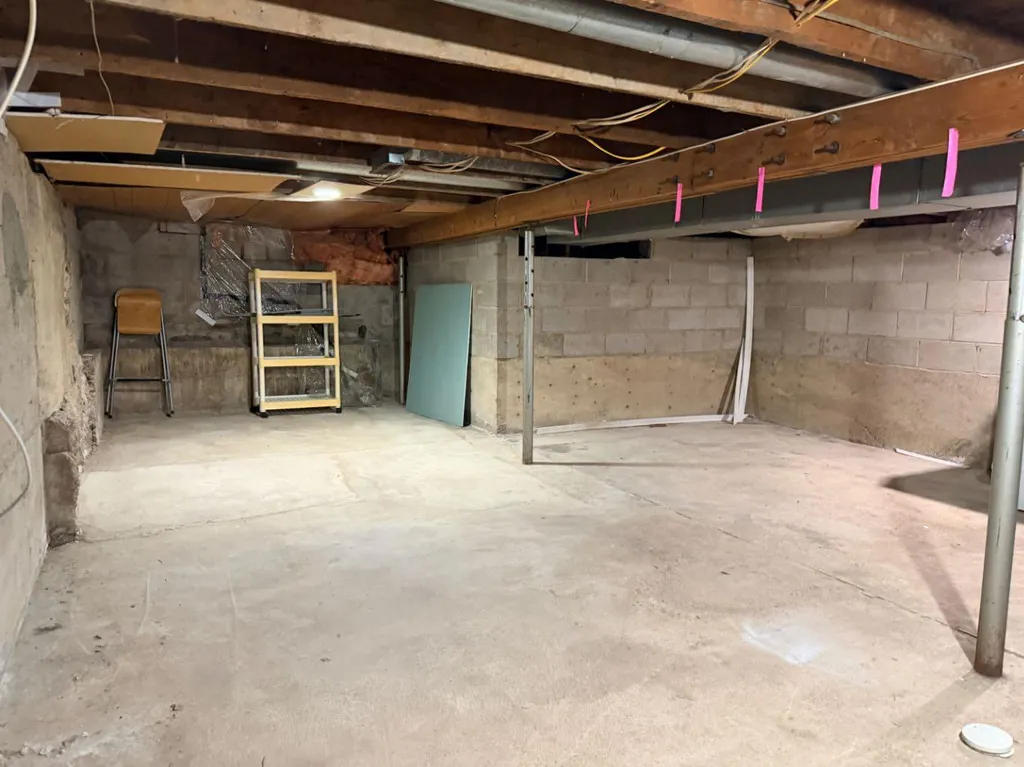 496 4 Street E Drumheller AB T0J0Y4
