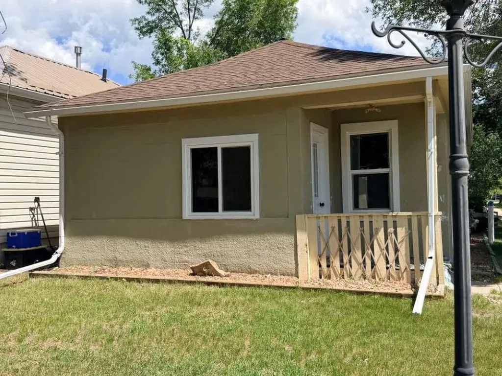 496 4 Street E Drumheller AB T0J0Y4