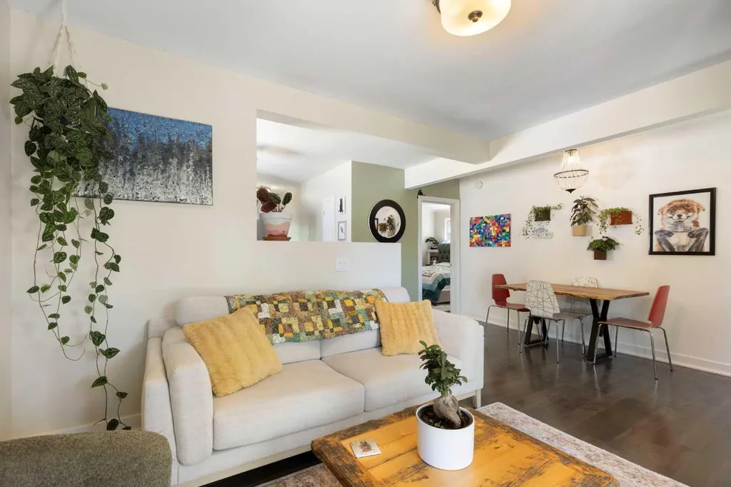 2605 29 Street SW Calgary AB T3E 2K6