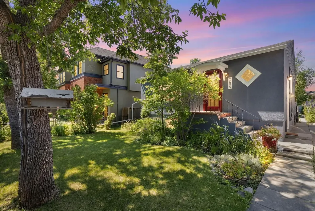 2605 29 Street SW Calgary AB T3E 2K6
