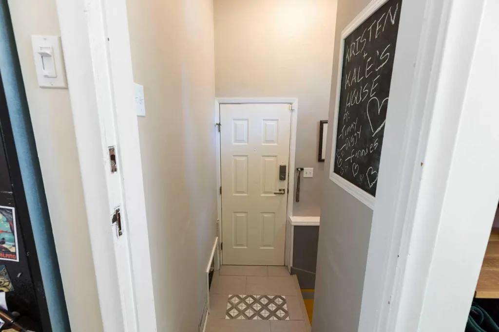 2605 29 Street SW Calgary AB T3E 2K6