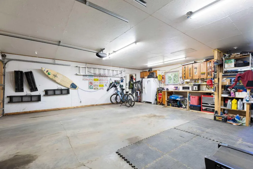2605 29 Street SW Calgary AB T3E 2K6