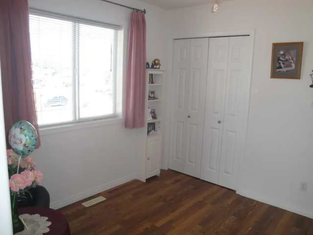 94 Heritage Lane W Lethbridge AB T1K 7S4