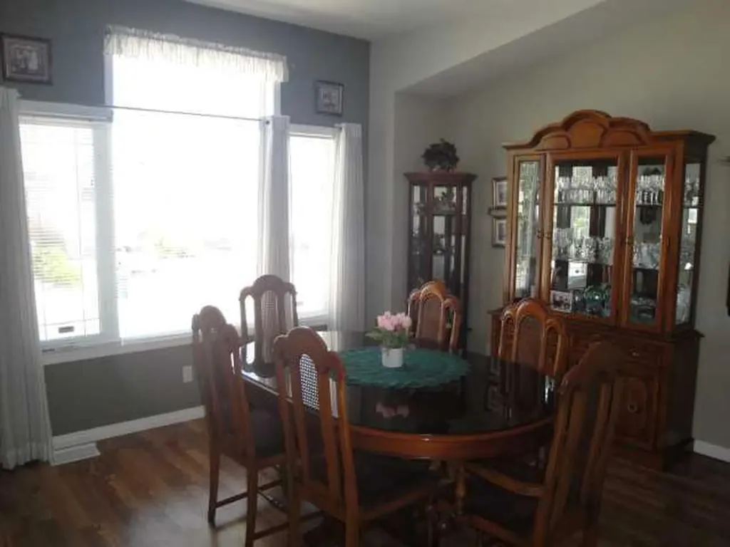 94 Heritage Lane W Lethbridge AB T1K 7S4