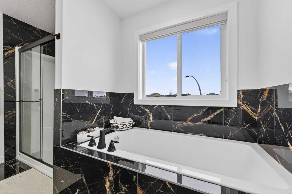 67 Lakes Estates Circle Strathmore AB T1P 0B6