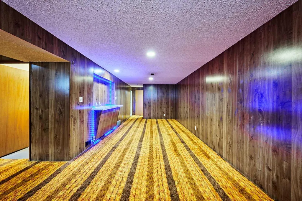 627 94 Avenue SW Calgary AB T2V 0X8