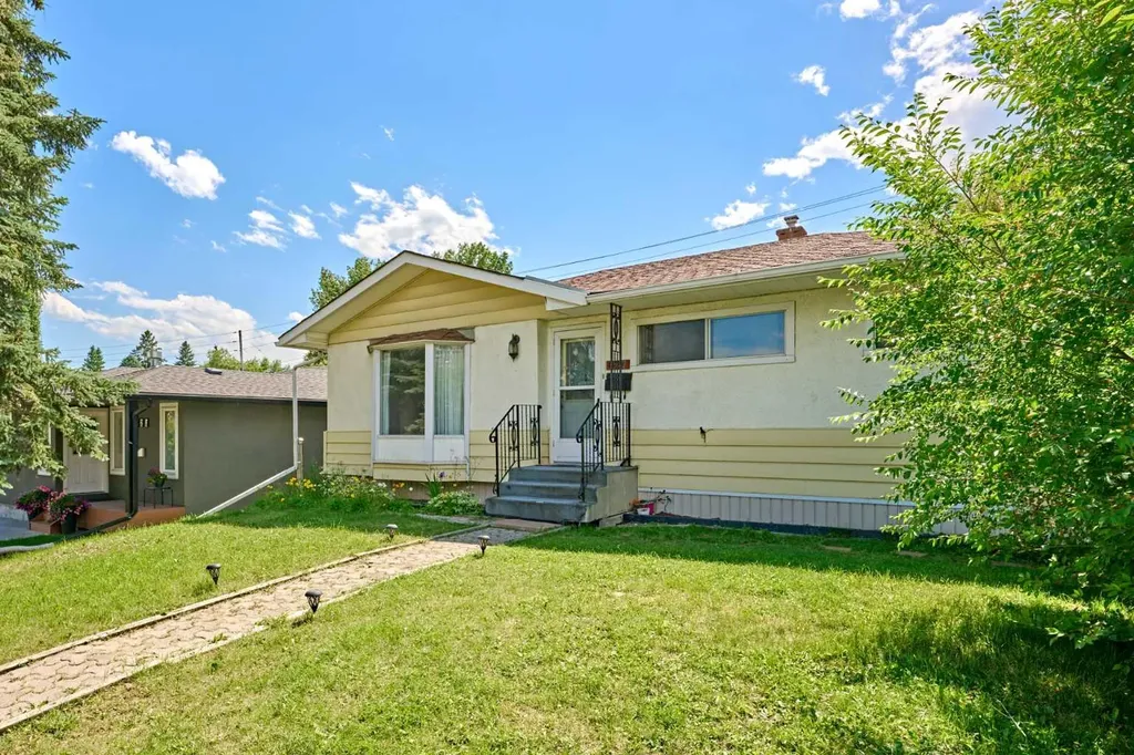 627 94 Avenue SW Calgary AB T2V 0X8