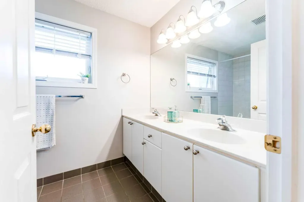 388 Sandarac Drive NW Calgary AB T3K 4E3