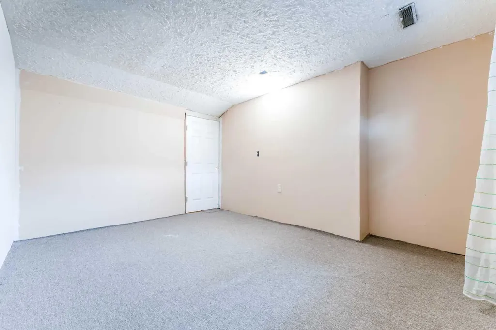 388 Sandarac Drive NW Calgary AB T3K 4E3