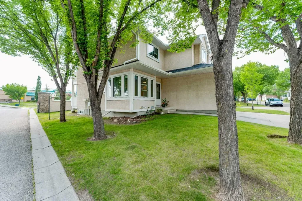 388 Sandarac Drive NW Calgary AB T3K 4E3