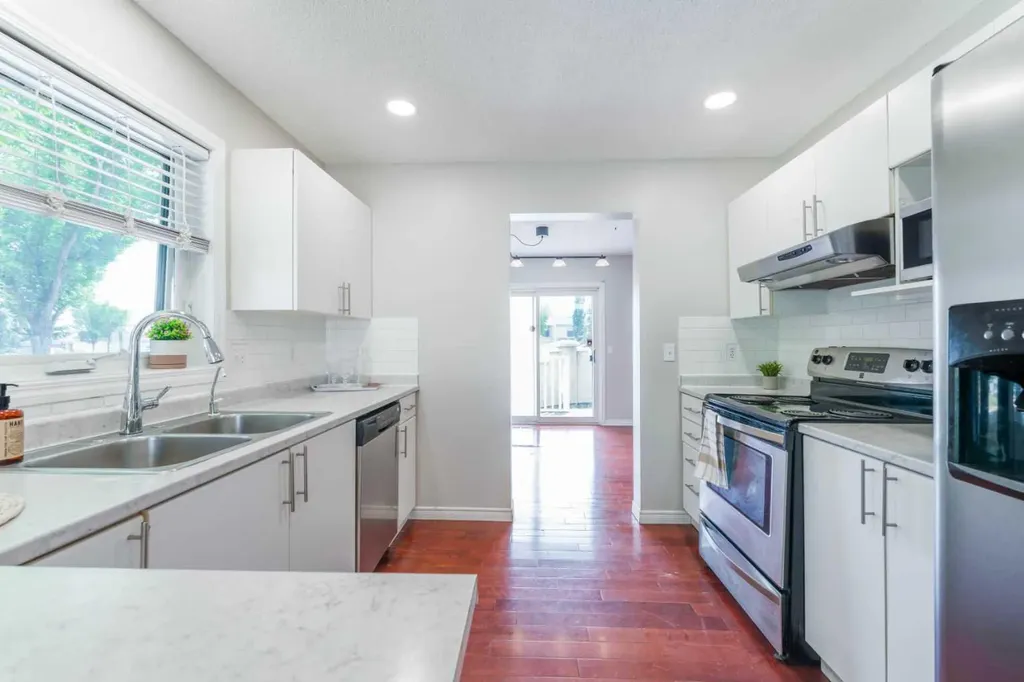 388 Sandarac Drive NW Calgary AB T3K 4E3