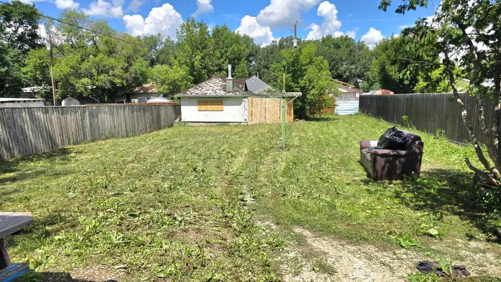 1815 1 Avenue N Lethbridge AB T1H 0A6