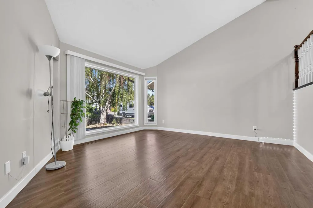 50 Sherwood Crescent W Lethbridge AB T1K 6G3