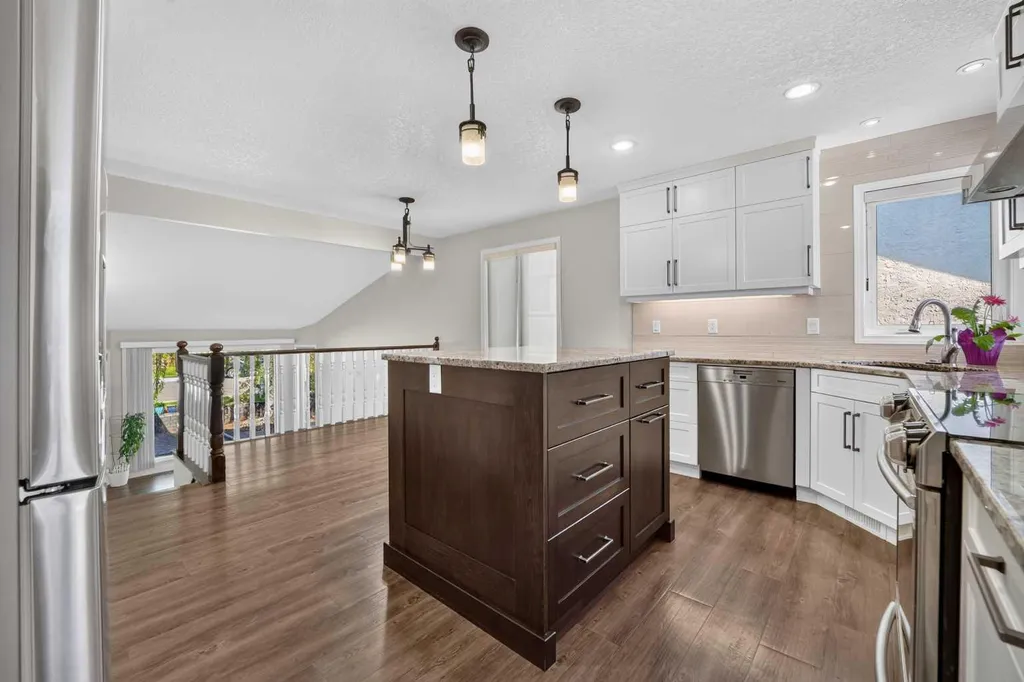 50 Sherwood Crescent W Lethbridge AB T1K 6G3