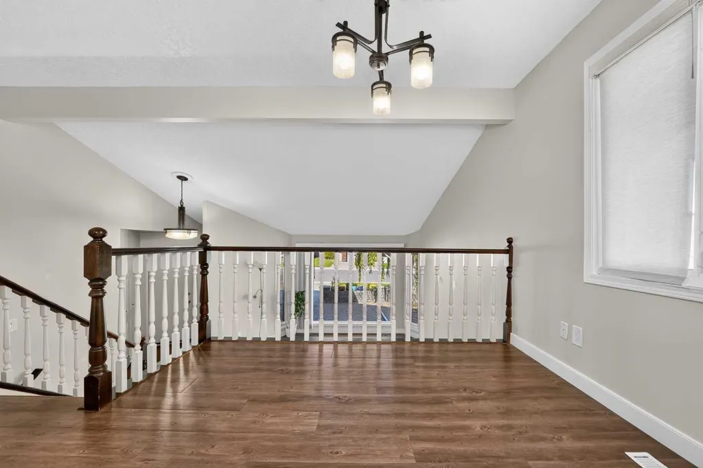 50 Sherwood Crescent W Lethbridge AB T1K 6G3
