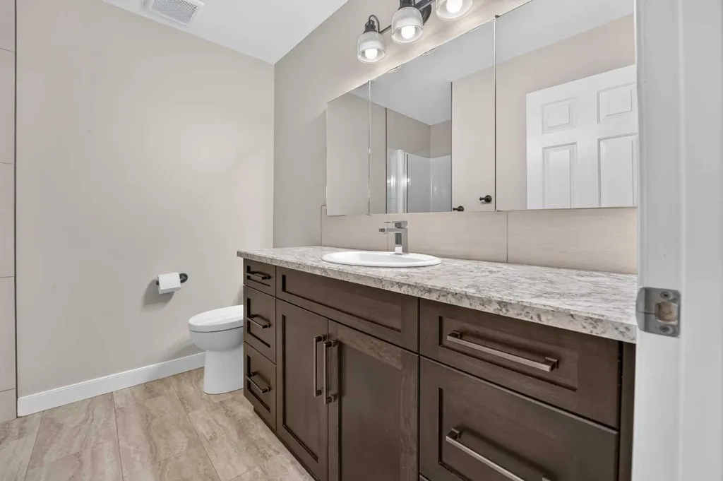 50 Sherwood Crescent W Lethbridge AB T1K 6G3