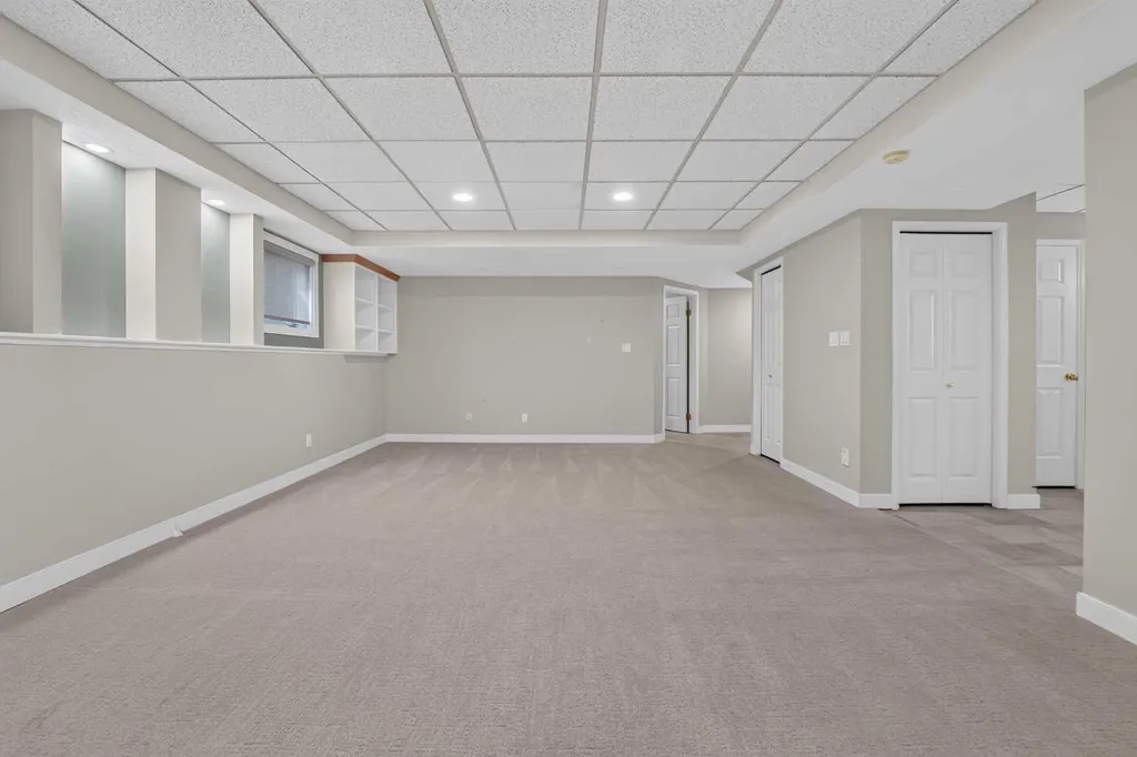 50 Sherwood Crescent W Lethbridge AB T1K 6G3
