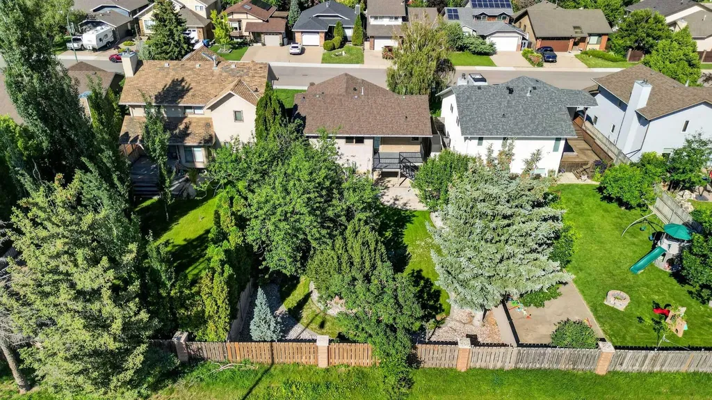 50 Sherwood Crescent W Lethbridge AB T1K 6G3