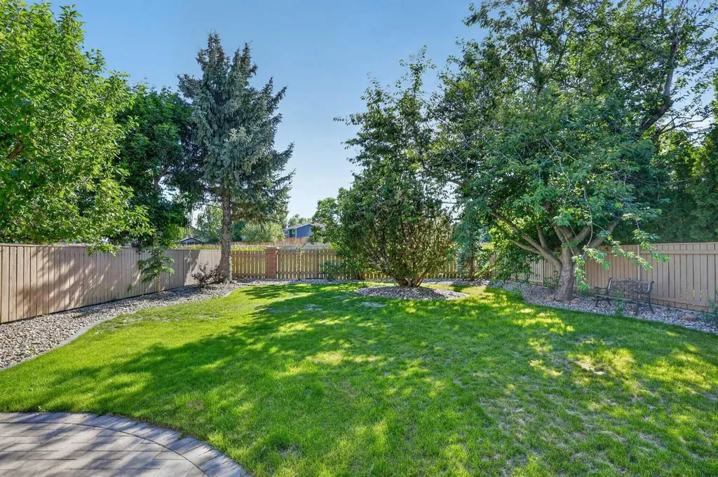 50 Sherwood Crescent W Lethbridge AB T1K 6G3