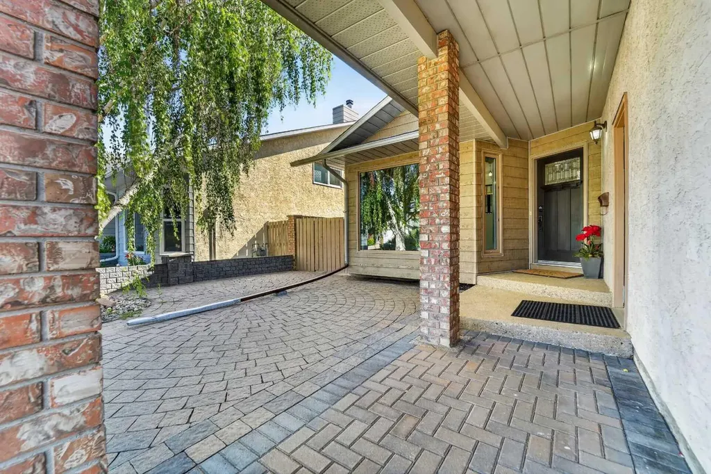 50 Sherwood Crescent W Lethbridge AB T1K 6G3