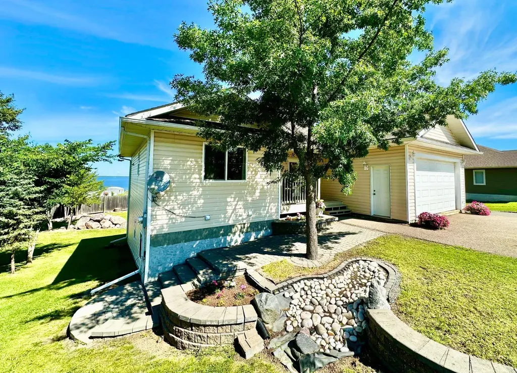 9530 100 Avenue Lac La Biche AB T0A2C0