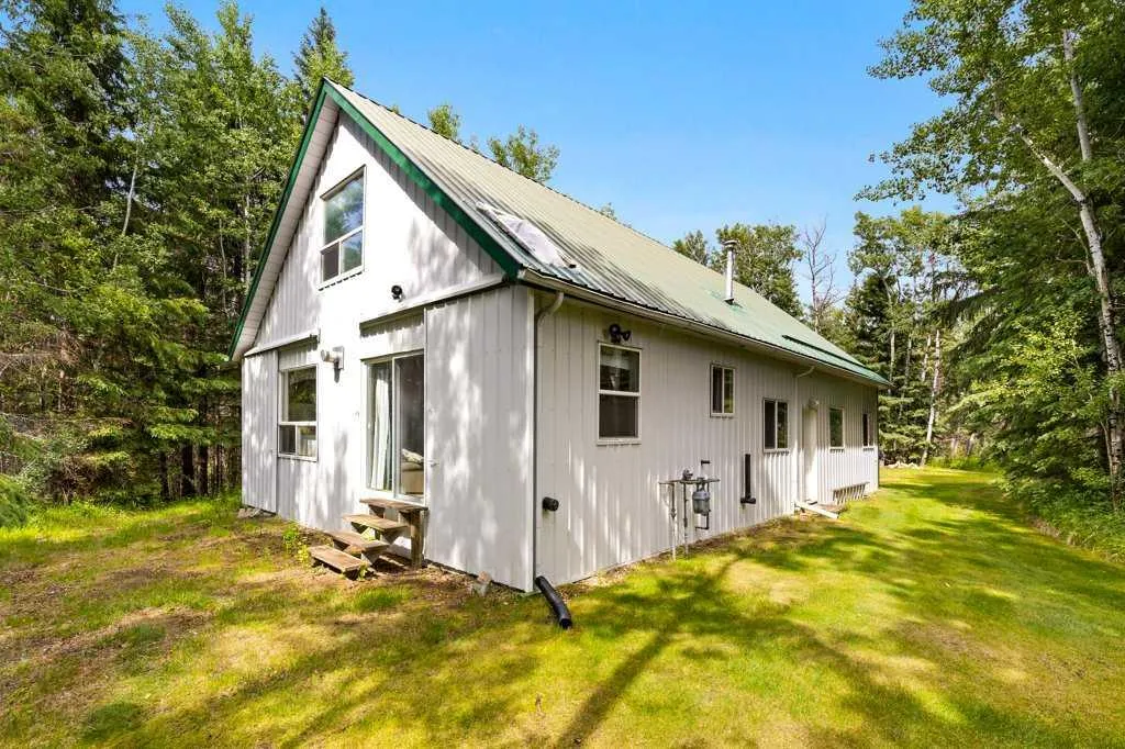 8316 Highway 16a Rural Yellowhead County AB T0E 0T0