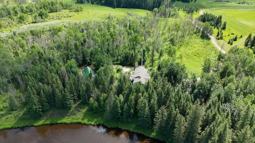8316 Highway 16a Rural Yellowhead County AB T0E 0T0