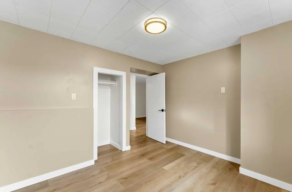 2711 Dunmore Road SE Medicine Hat AB T1A2A6