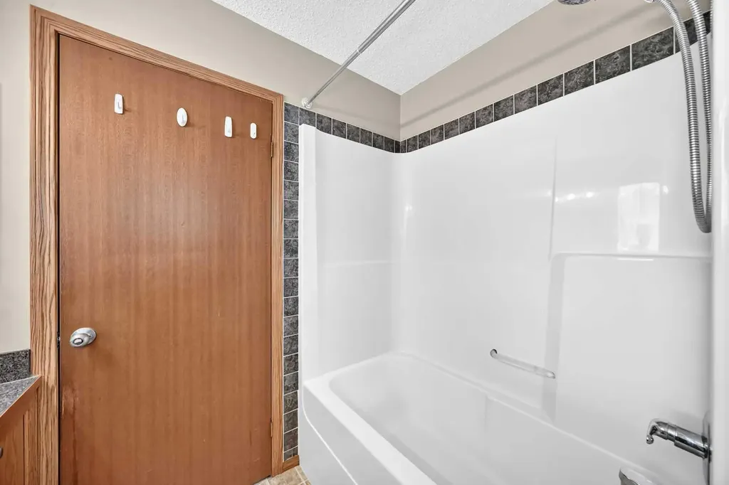 144 Covehaven Road NE Calgary AB T3K 5W7