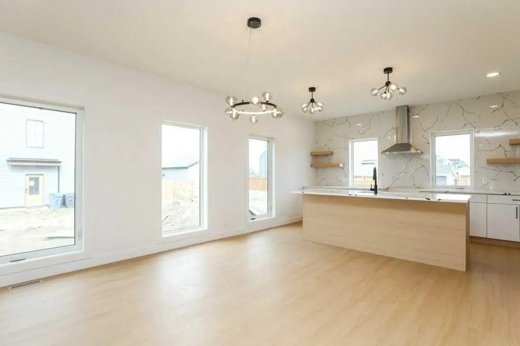 411 Caledonia Boulevard W Lethbridge AB T1J5W2