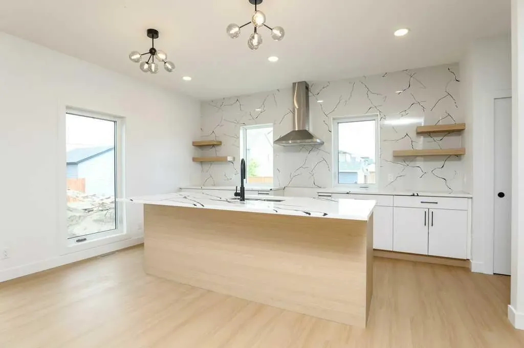 411 Caledonia Boulevard W Lethbridge AB T1J5W2
