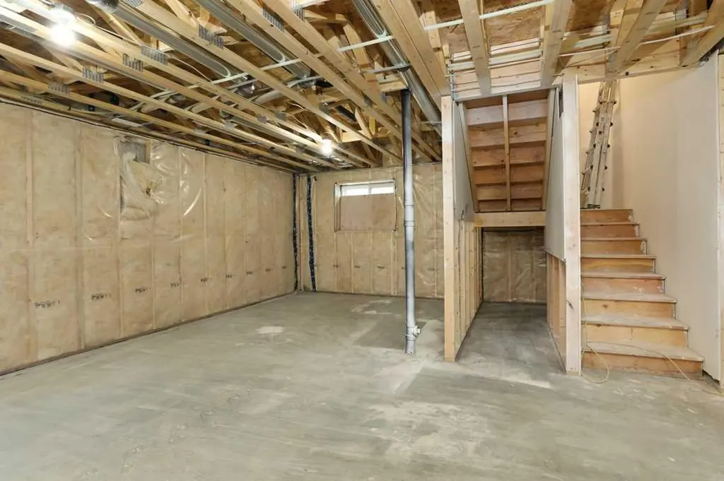 411 Caledonia Boulevard W Lethbridge AB T1J5W2