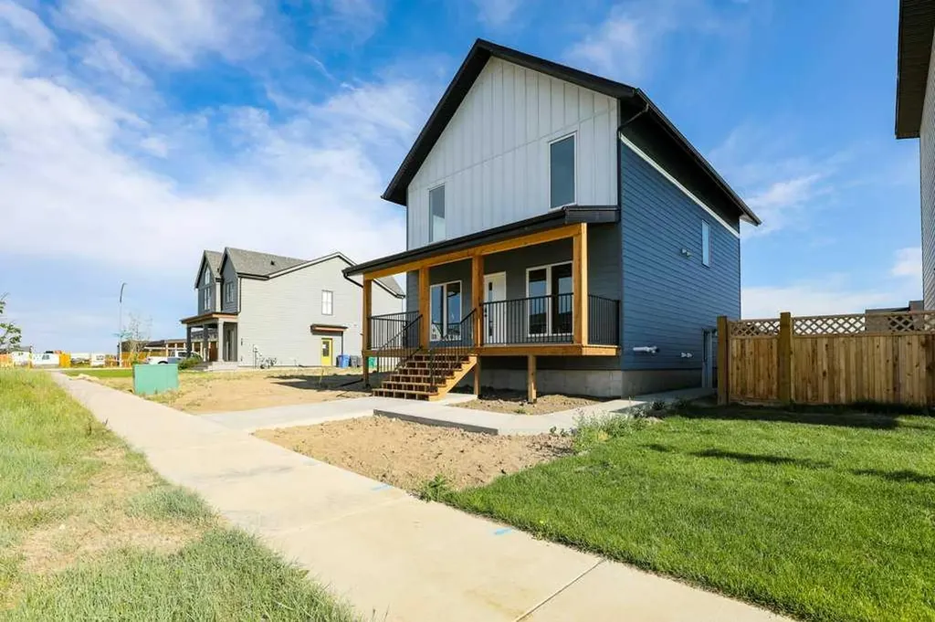 411 Caledonia Boulevard W Lethbridge AB T1J5W2
