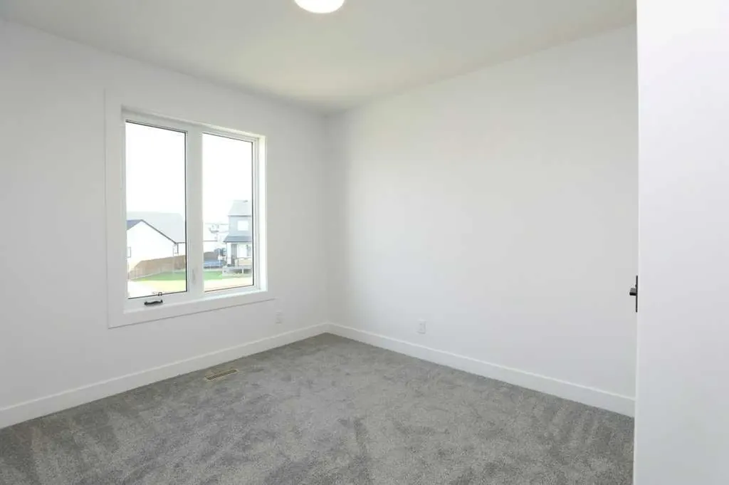 411 Caledonia Boulevard W Lethbridge AB T1J5W2