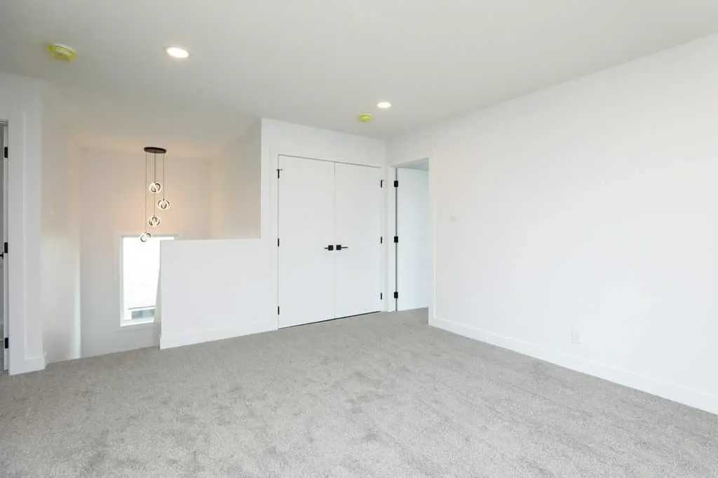 411 Caledonia Boulevard W Lethbridge AB T1J5W2