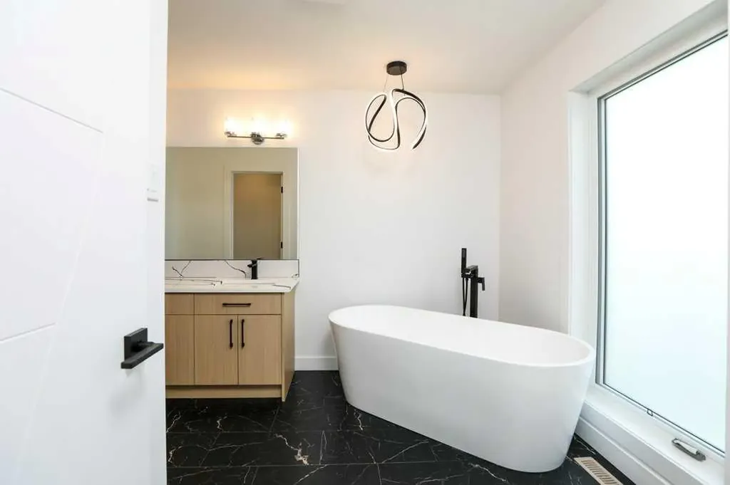 411 Caledonia Boulevard W Lethbridge AB T1J5W2