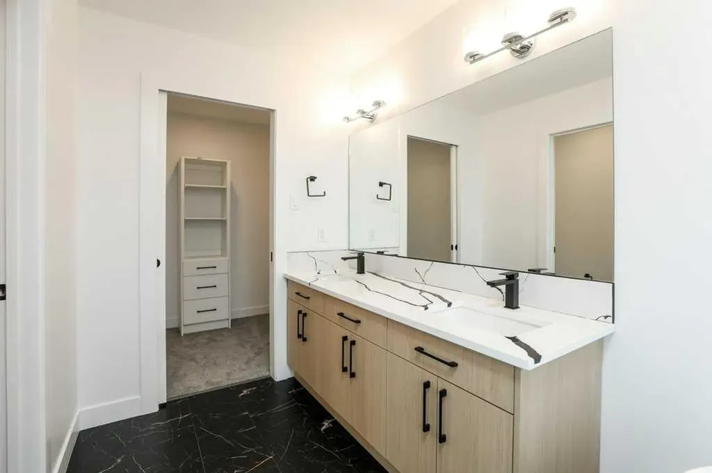 411 Caledonia Boulevard W Lethbridge AB T1J5W2
