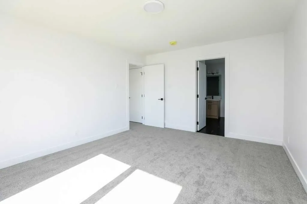 411 Caledonia Boulevard W Lethbridge AB T1J5W2