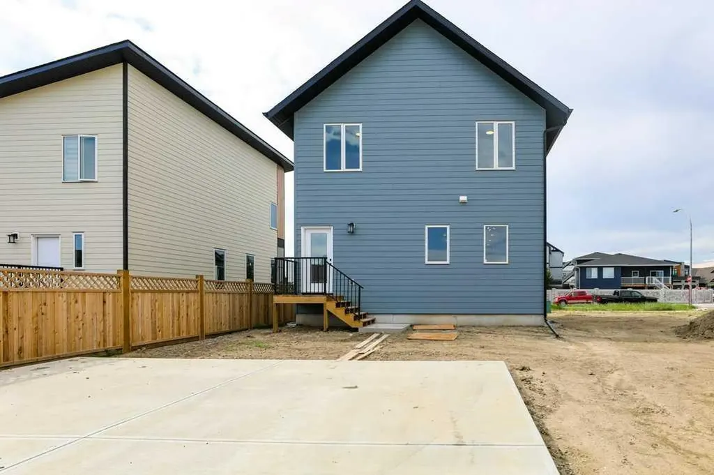 411 Caledonia Boulevard W Lethbridge AB T1J5W2