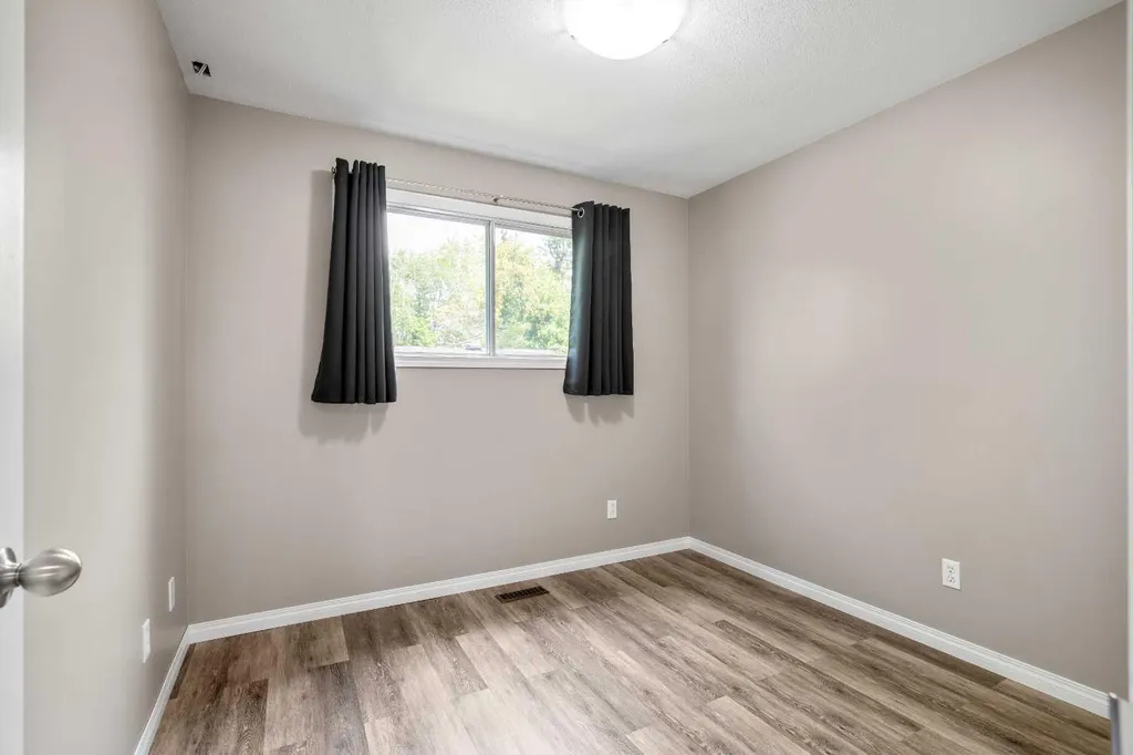 313 4 Street SW Diamond Valley AB T0L0H0