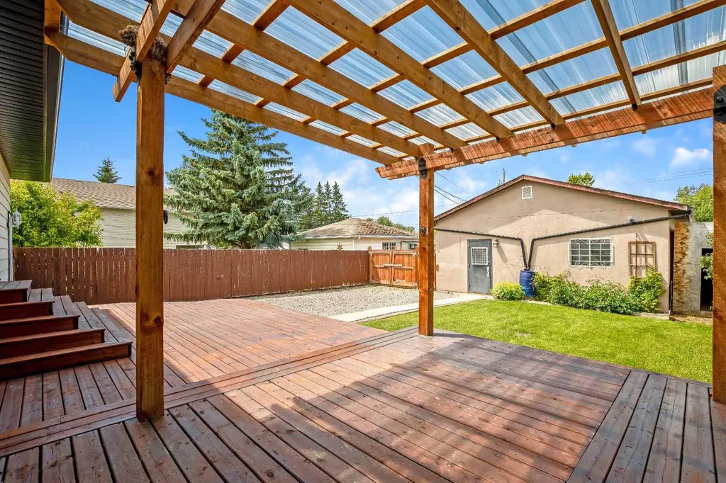 313 4 Street SW Diamond Valley AB T0L0H0
