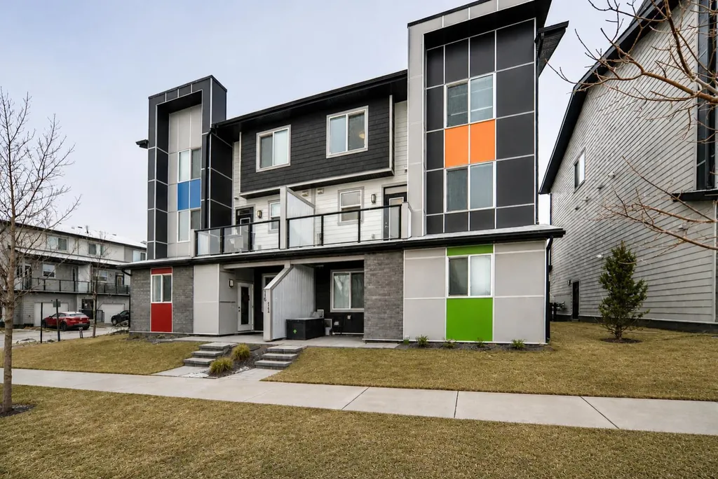 245 Redstone NE Calgary AB T3N 1M6